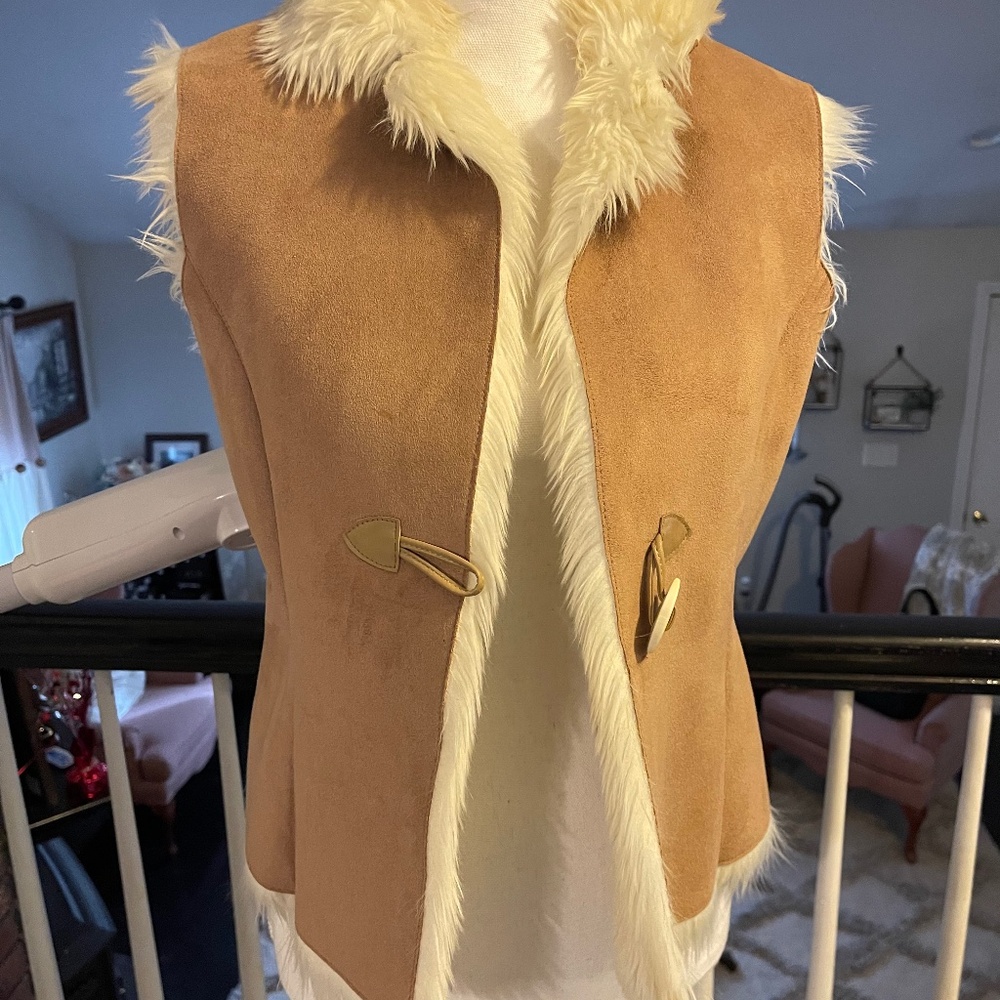 Valerie Steven’s sleeveless jacket